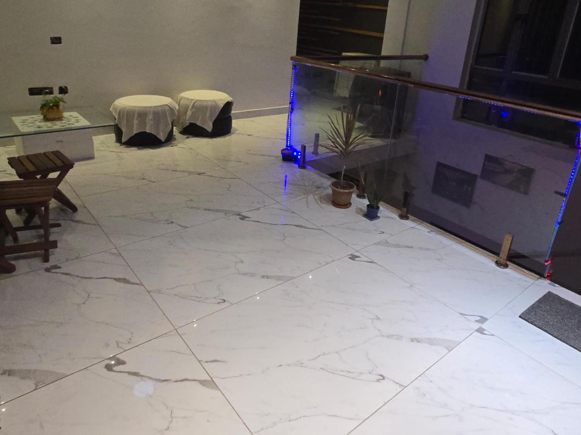 Duplex Penthouse Apartment *
